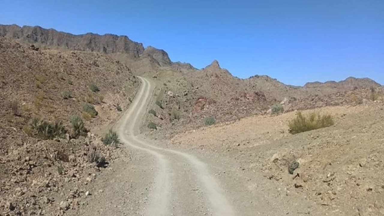 دردسرساز شدن جاده خاکی روستا‌های بخش طارم سفلی + فیلم