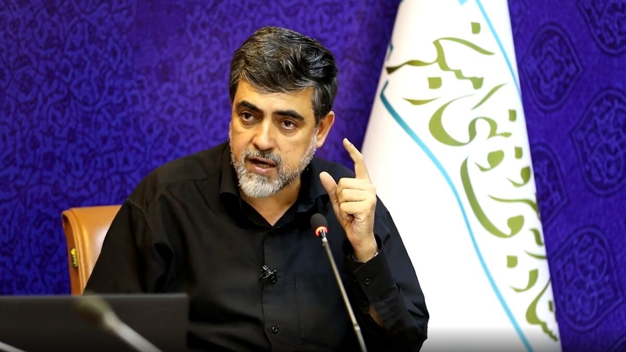 حجاب و عفاف باید از دستگاه‌های دولتی شروع شود