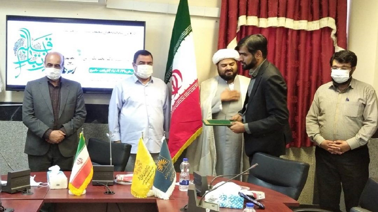 تفکرتوحیدی ورهبری باعث پیروزی انقلاب اسلامی شد