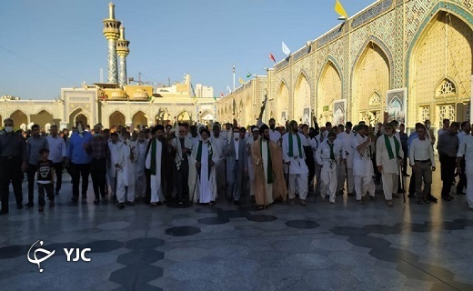 ورود کاروان پیاده بیت الرضا بافق به مشهد و حرم امام رضا(ع)+تصاویر
