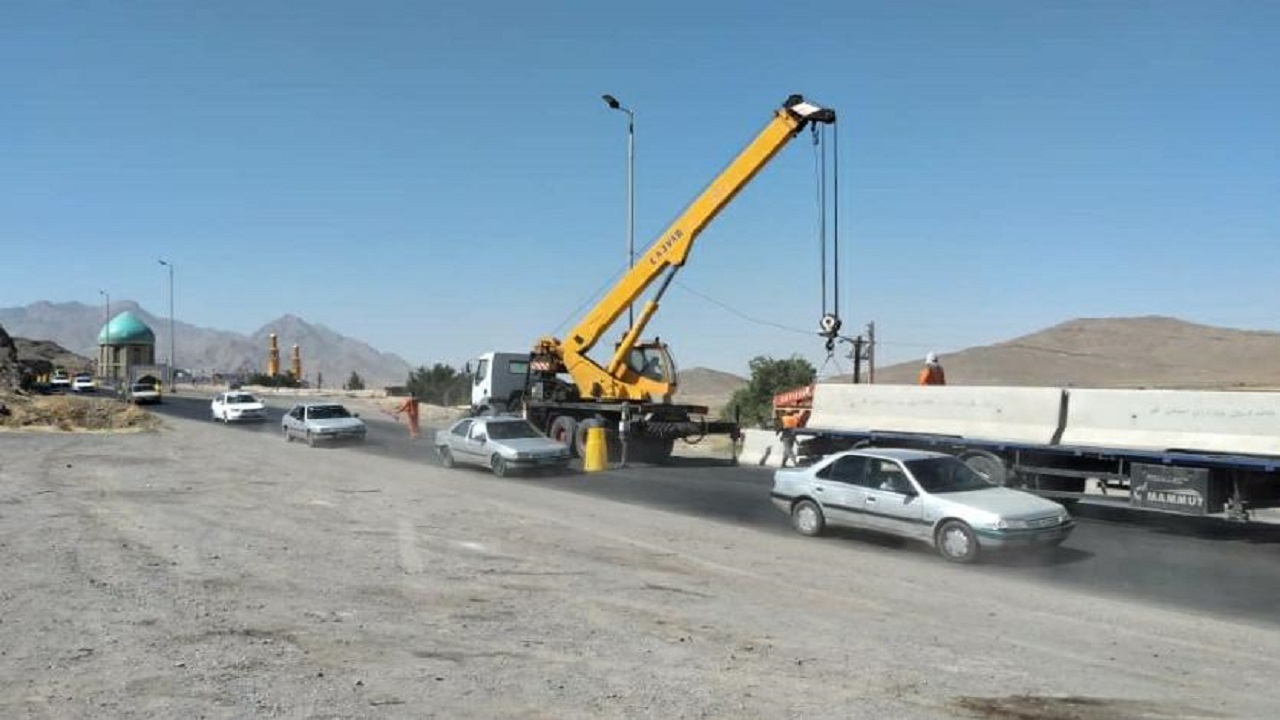 شناسایی و رفع نقطه حادثه خیز محور راهجرد- سلفچگان