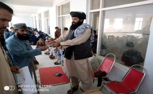 مساعدت نقدی و بهداشتی برای بیش از ۳۰۰ خانواده نیازمند + تصاویر