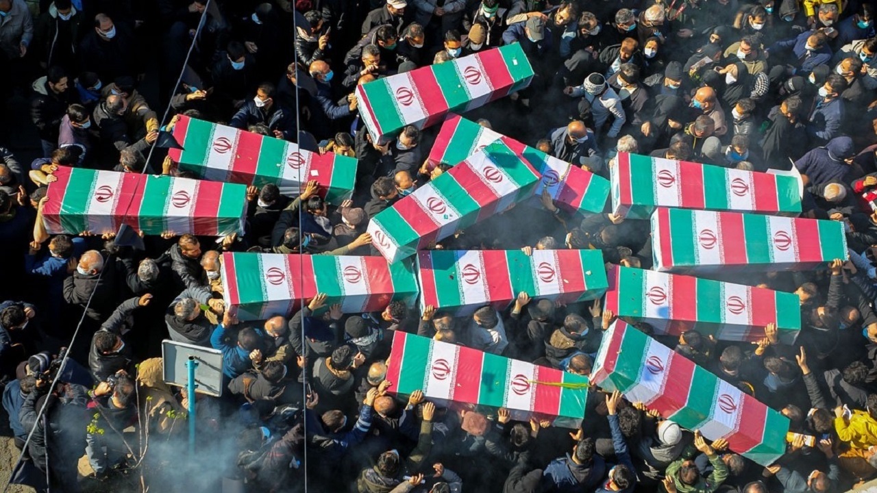در جنگ تحمیلی همه اقوام و مذاهب از مرز‌های کشور پاسداری کردند