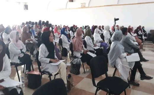 برگزاری آزمون صحی با اشتراک نزدیک به ۵۰۰ متقاضی در دایکندی + تصاویر