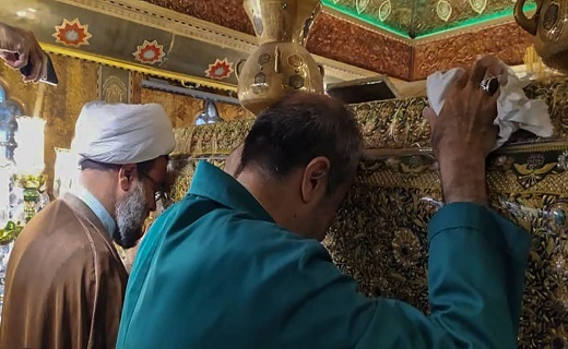غبارروبی مزار حضرت مسلم (ع) با حضور مسئولان آستان مقدس قم+تصاویر