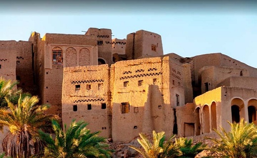 سالانه گروه&zwnj;های داخلی و خارجی متعددی وارد روستای نایبند می&zwnj;شوند