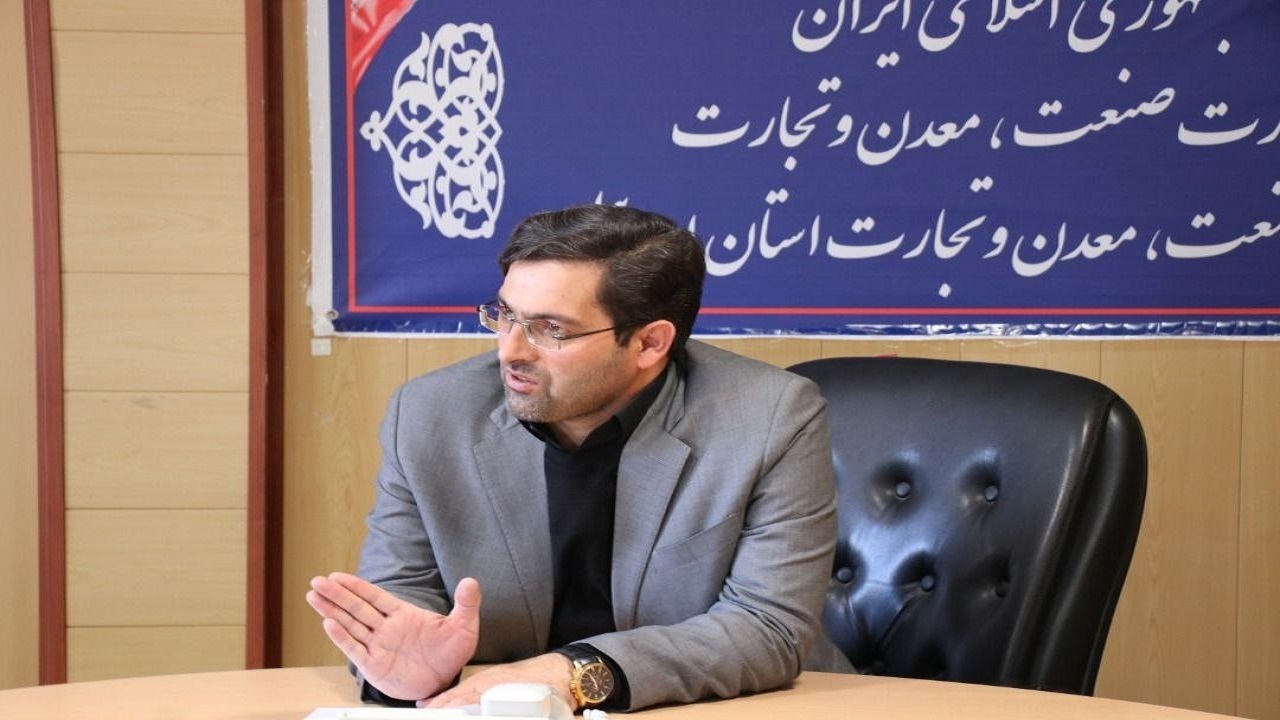 ساماندهی واحد‌های صنفی بدون پروانه کسب در اردبیل