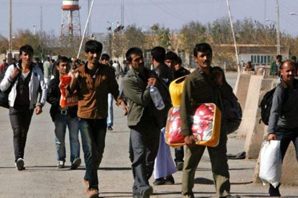 طالبان: ۷۵۰ پناهجوی افغانستانی از ایران به کشور بازگشتند