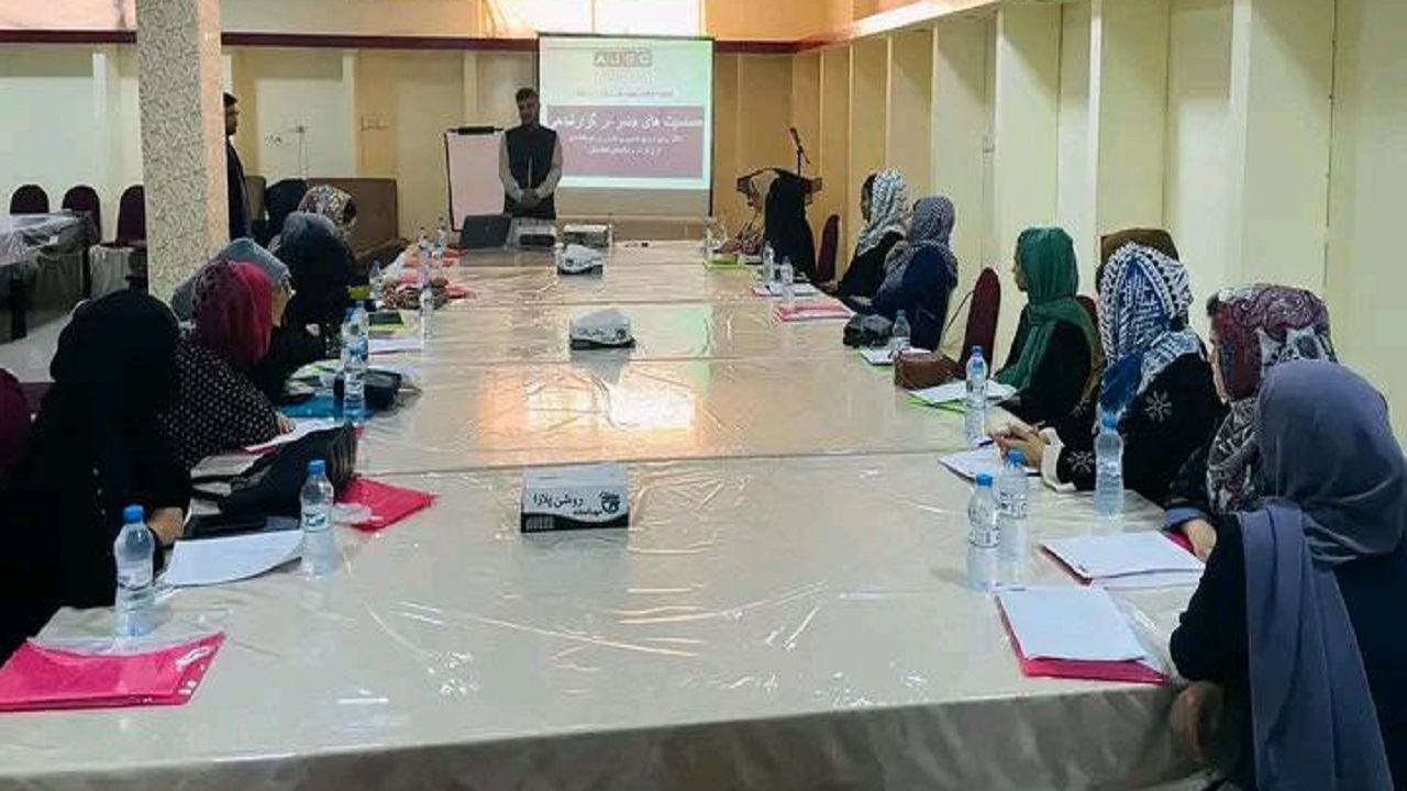 برگزاری برنامه‌های آموزشی برای خبرنگاران در ۸ استان افغانستان