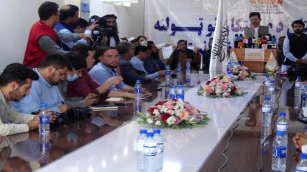 کمبود برق سبب کاهش تولیدات داخلی شده است