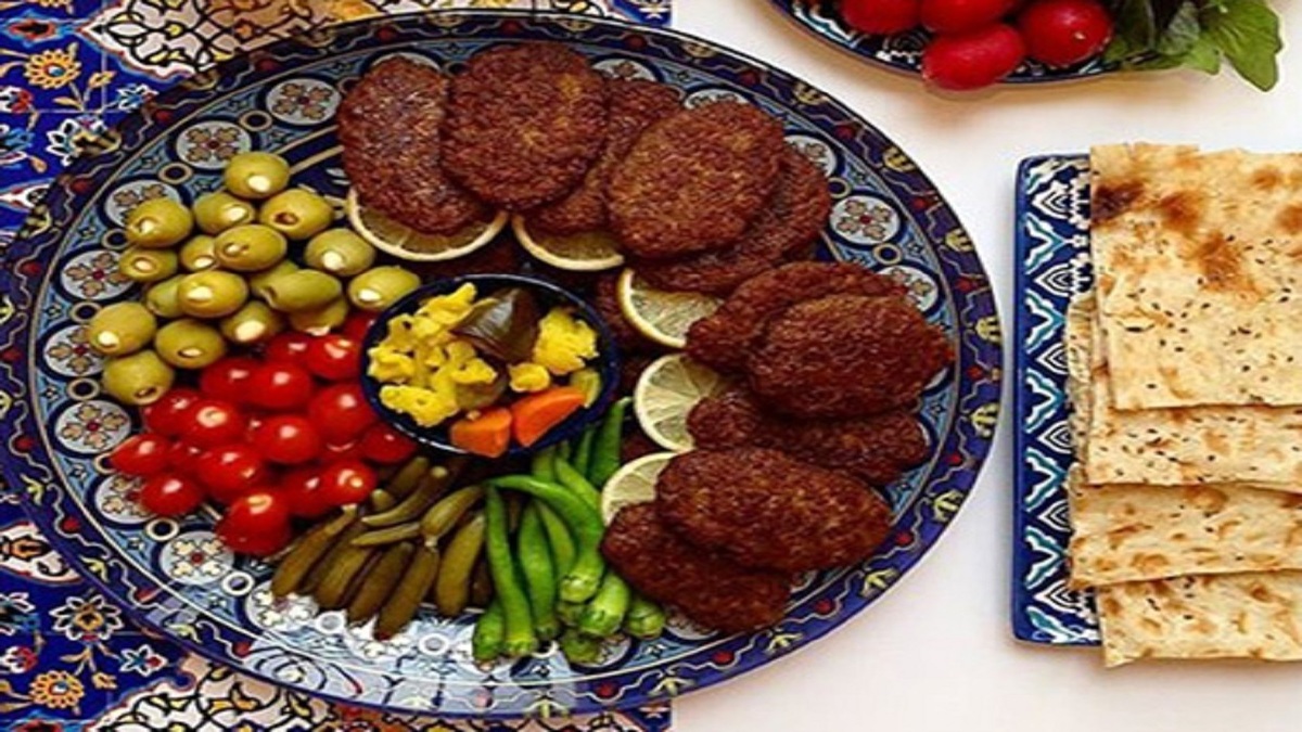 طرز تهیه پیتزا ماکارونی + فیلم