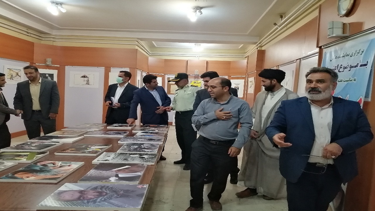 افتتاح نمایشگاه عکس و کاریکاتور در اردل