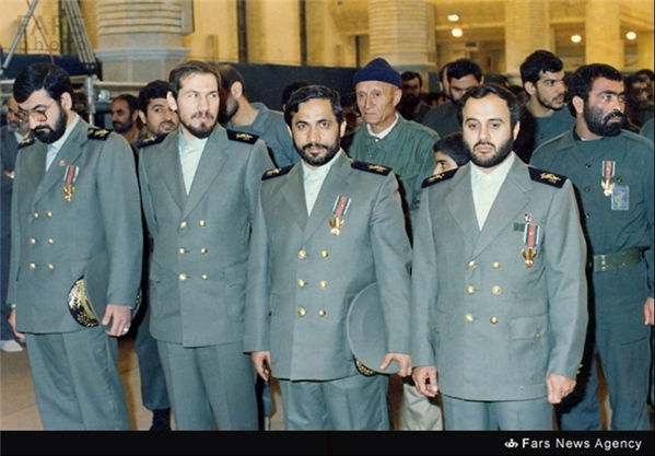  مراسم اعطای نشان فتح 