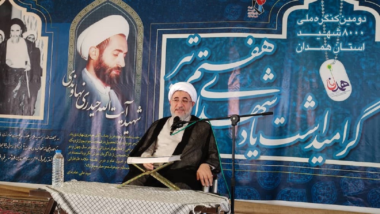 آمریکا و اسرائیل همیشه حامی منافقان و تروریست ها هستند