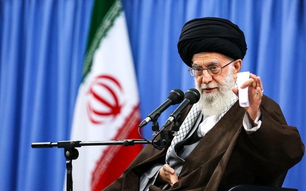 قوه قضائیه با برهم زنندگان امنیت روانی مردم در فضای مجازی برخورد کند