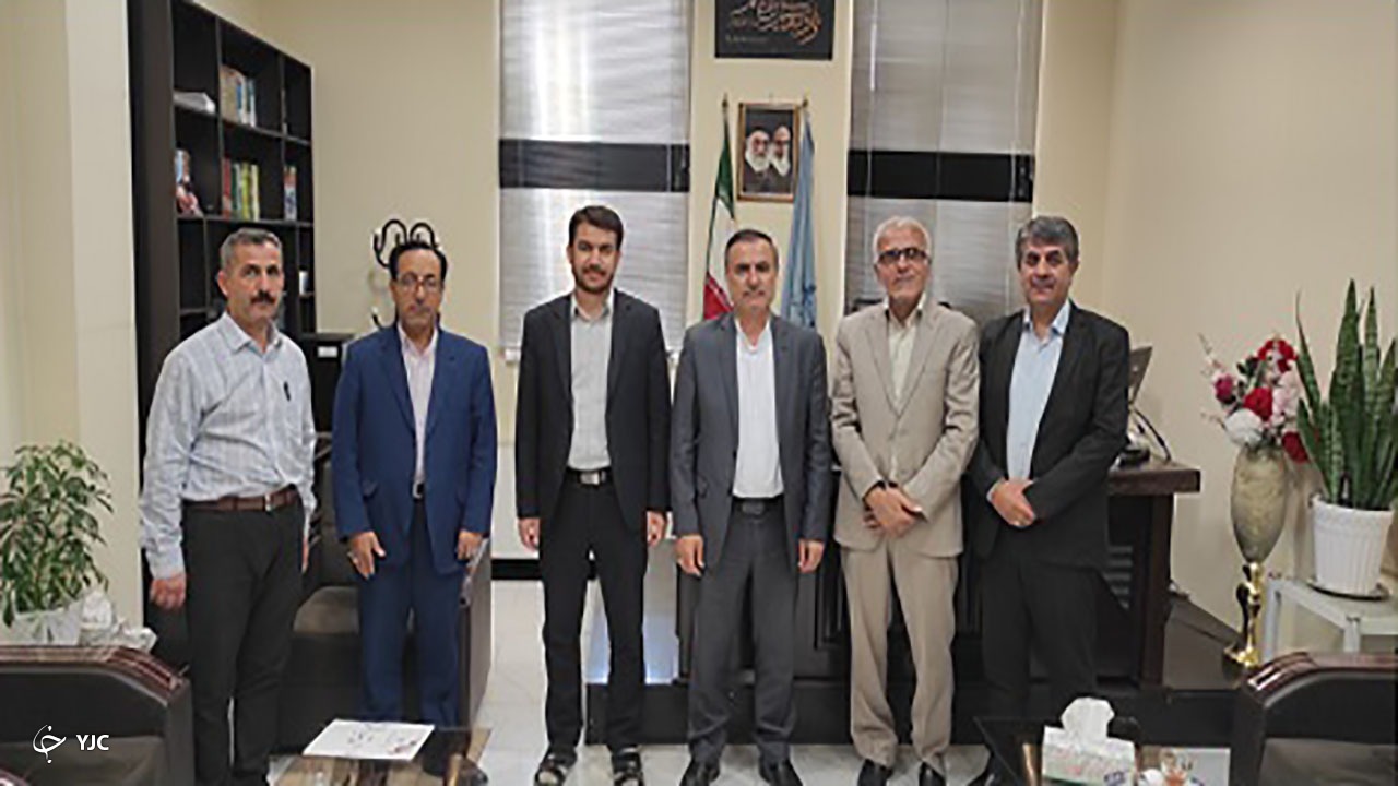 دیدار مدیر شبکه بهداشت و درمان مهاباد با متولیان قانون و عدالت