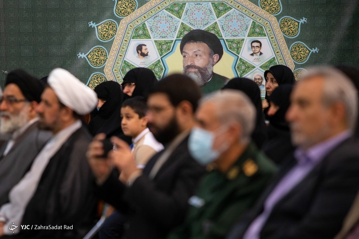 نماد شهدای اقتدار در بزرگراه هاشمی رفسنجانی