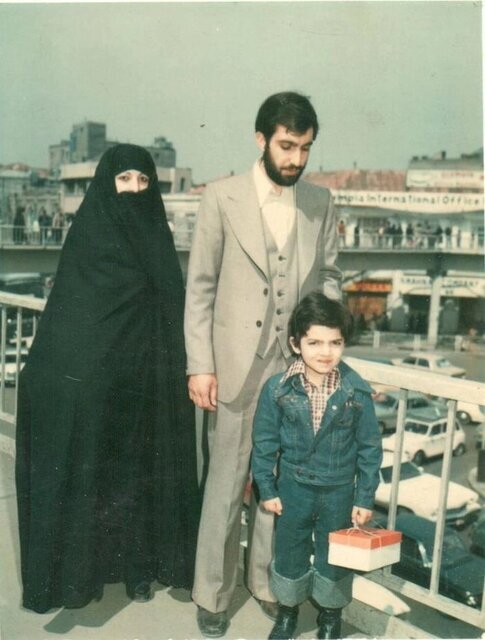جوانی که در ۳۱ سالگی پدرِ توابین شد