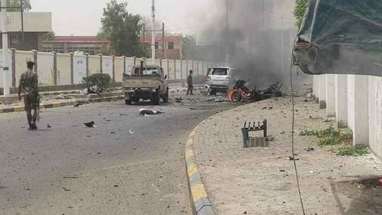انفجار خودروی بمب‌گذاری شده نزدیک فرودگاه عدن در یمن