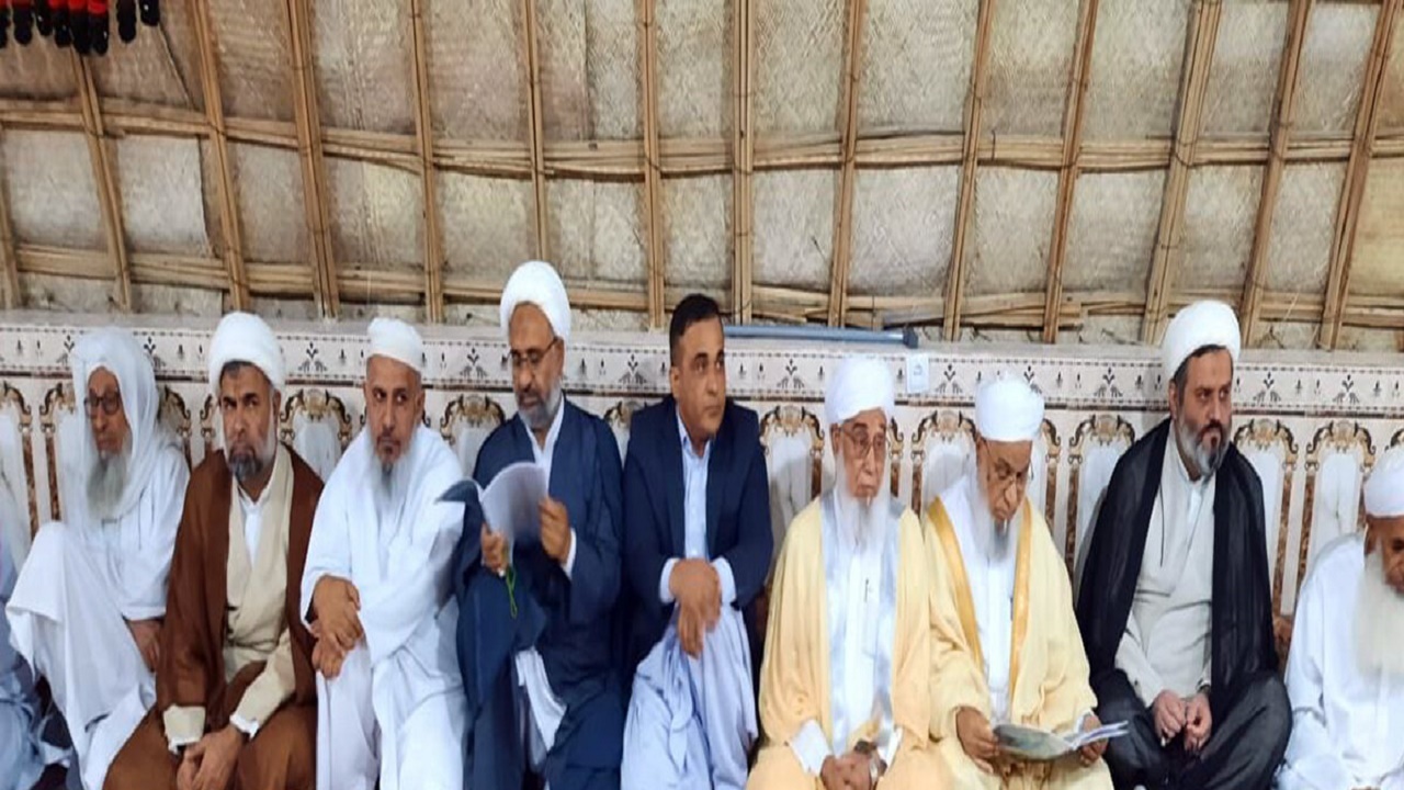 علما و روحانیون طلایه داران و پرچمداران جهاد تبیین هستند
