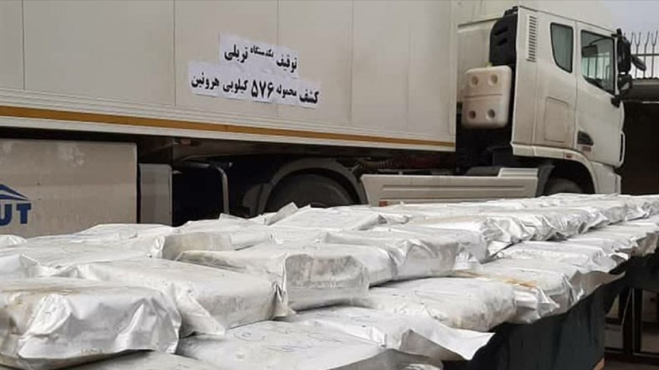 کشف بیش از ۴ تن مواد افیونی؛  ۲ قاچاقچی به هلاکت رسیدند