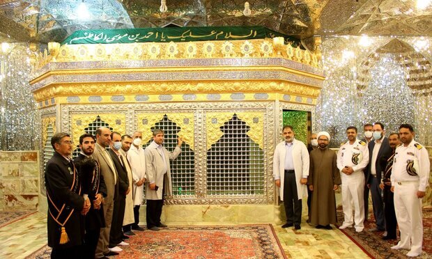 تشرف فرمانده نیروی دریایی ارتش به زیارت حرم حضرت شاهچراغ (ع)