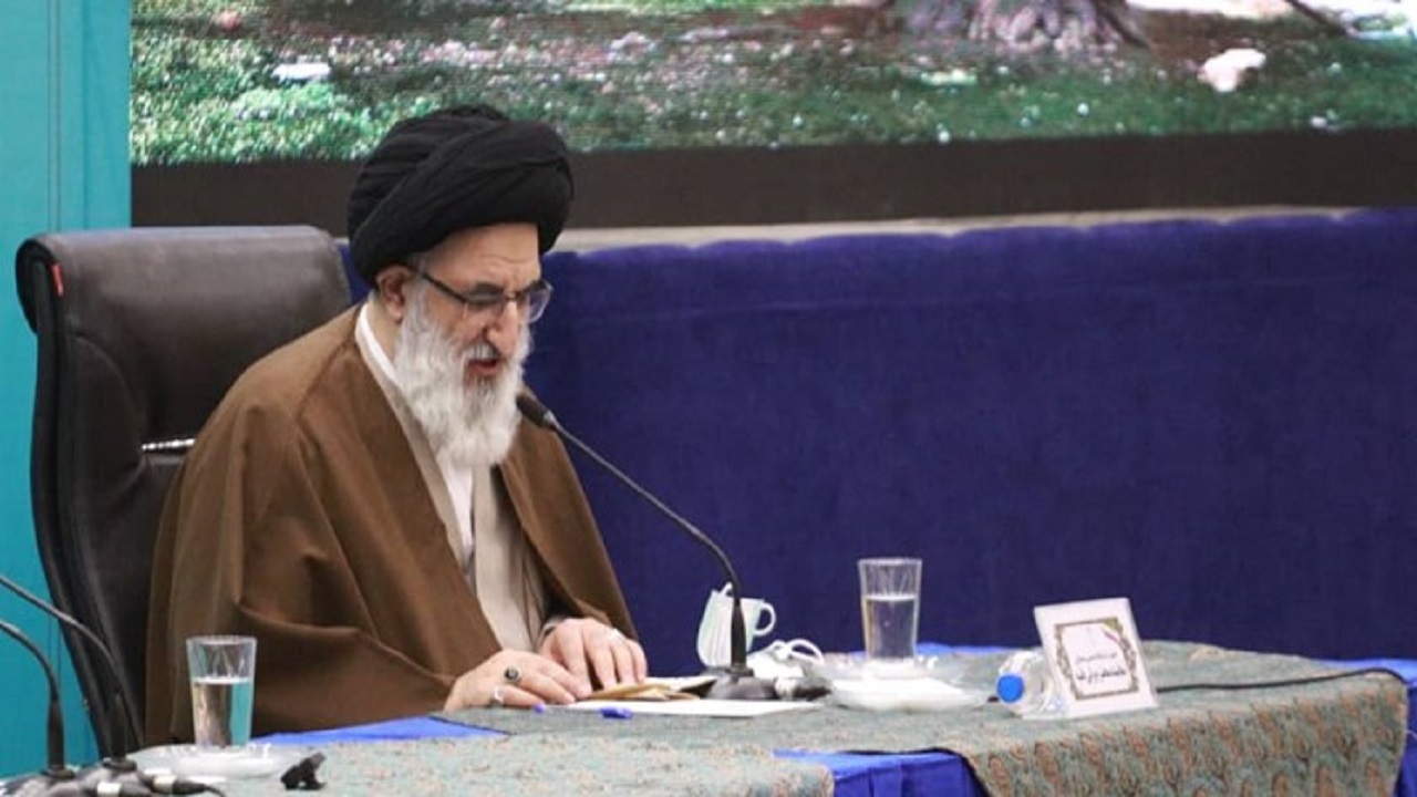 البرز در زمینه تخلفات آب و برق رنج می برد