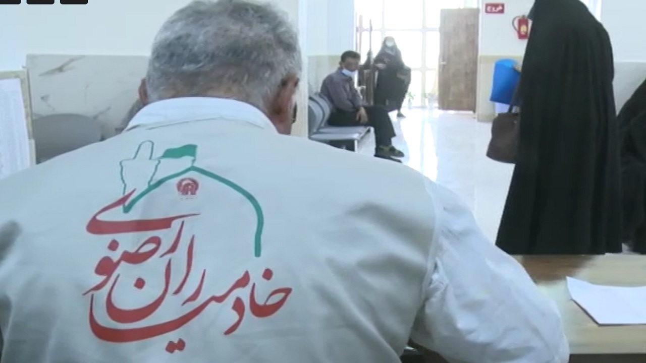 پزشکان و بیماران چشم به امام رضا (ع) دوخته اند
