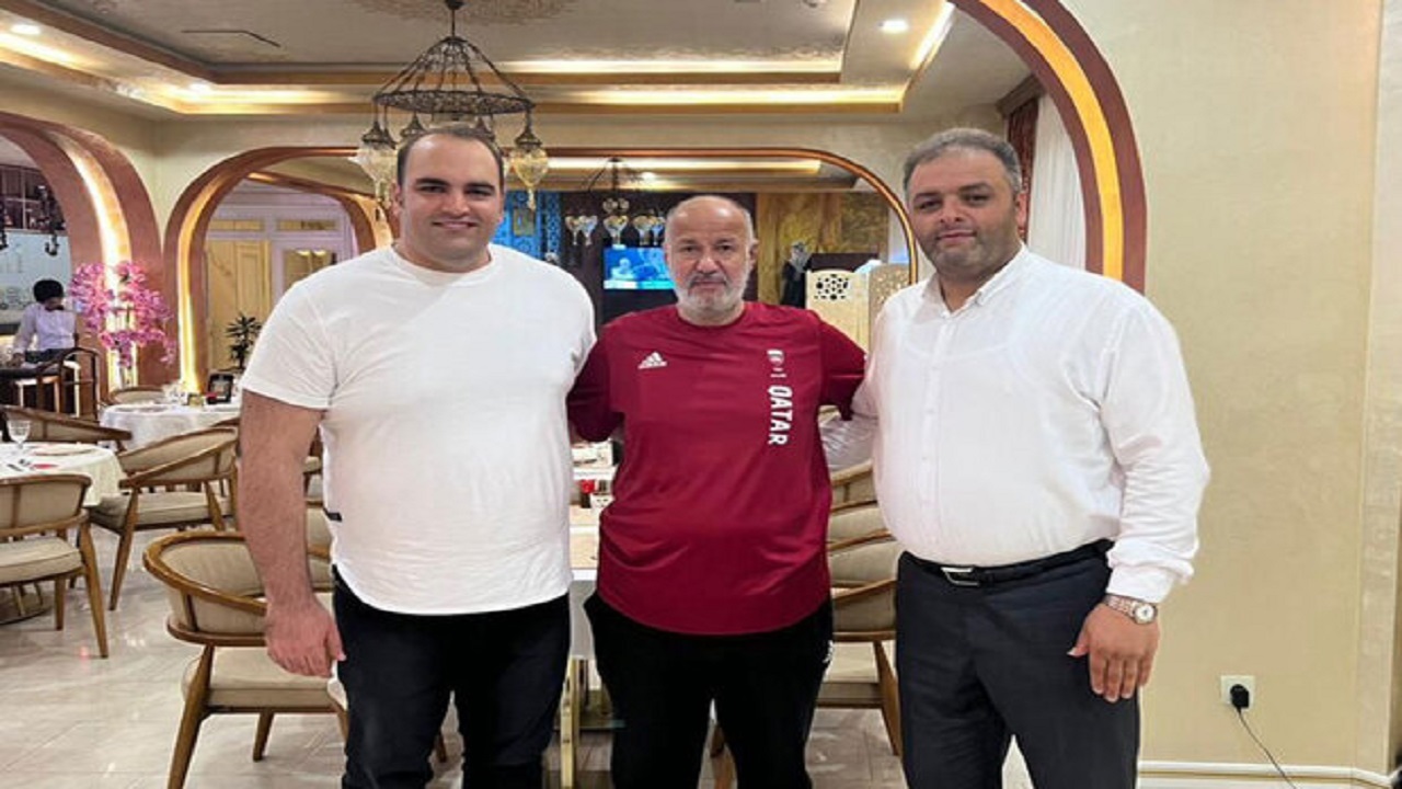 از فدراسیون وزنه برداری ایران حمایت می کنیم