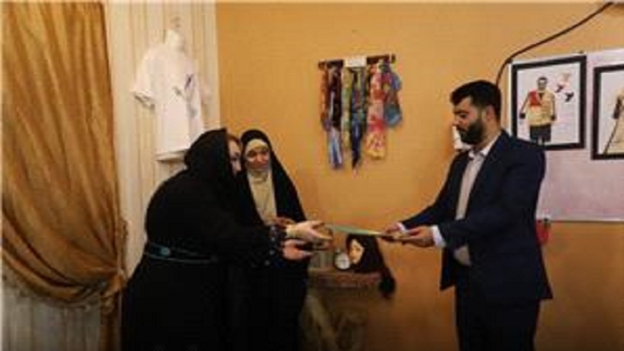 برگزاری مراسم اختتامیه مسابقه طراحی لباس دفاع مقدس «جامه فتح»
