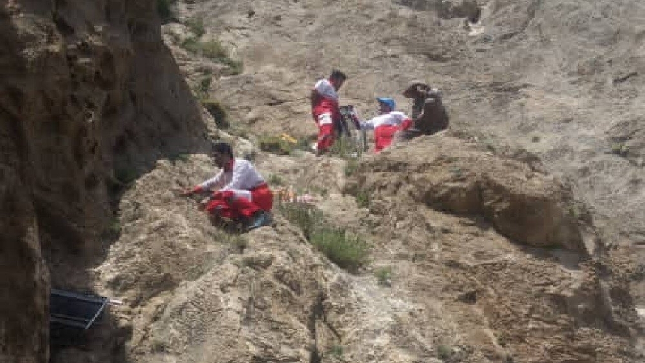 فوت کوهنورد ۵۵ ساله در گردنه بیژن شهرستان دنا