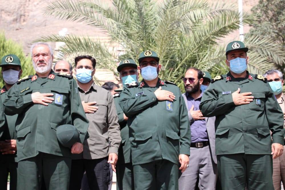 حضور سردار فدوی در کنار مرقد سپهبد سلیمانی