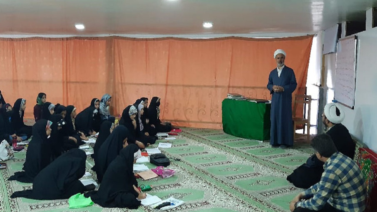شرکت  ۲۹۰ نفر در کلاس های تابستانه حاجی آباد