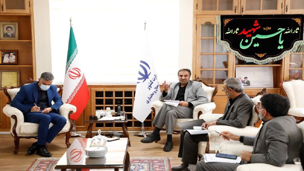 معلمان باید با فرهنگ تعلیم و تربیت آشنا باشند