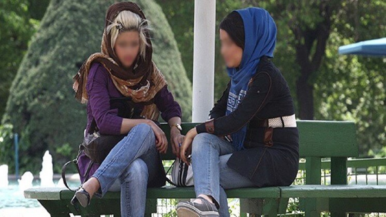 با نوجوان بدحجاب چطور رفتار کنیم؟