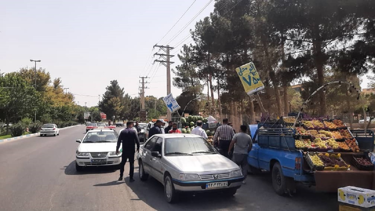 جمع آوری دستفروشان جاده محمدشهر به ماهدشت