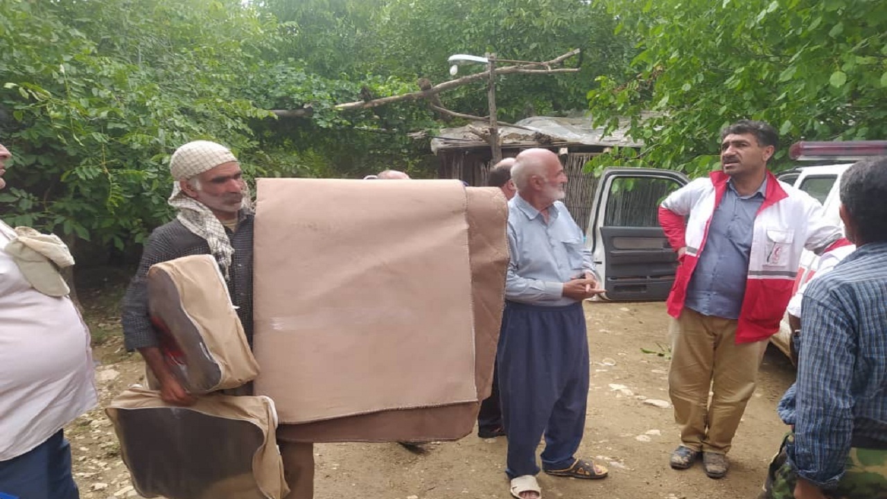 خدمات رسانی ستاد اجرایی فرمان امام به سیل زدگان