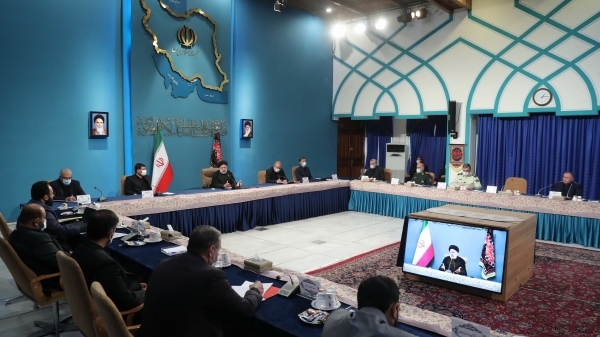 کسانی که تحمل یک سرود را ندارند، می خواهند مراسم اربعین برگزار نشود