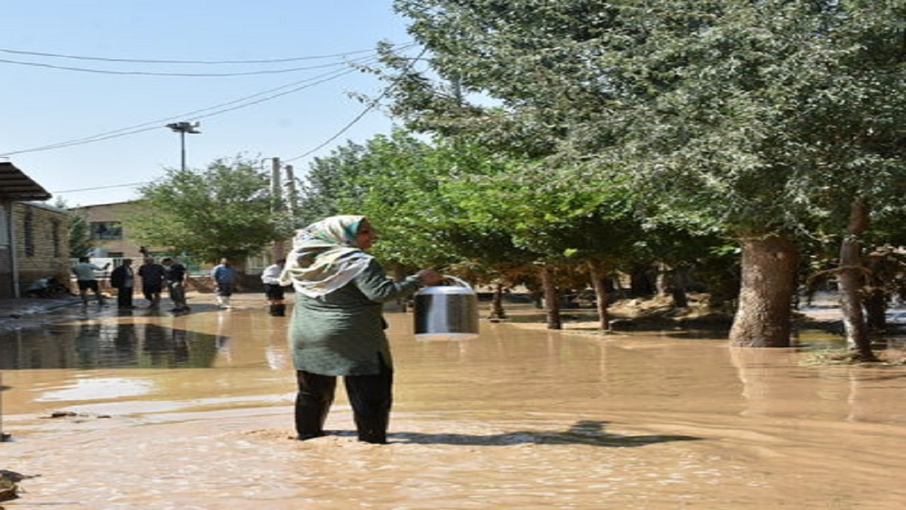 آبگرفتگی در مناطق مختلف یاسوج/امداد رسانی آغاز شده است