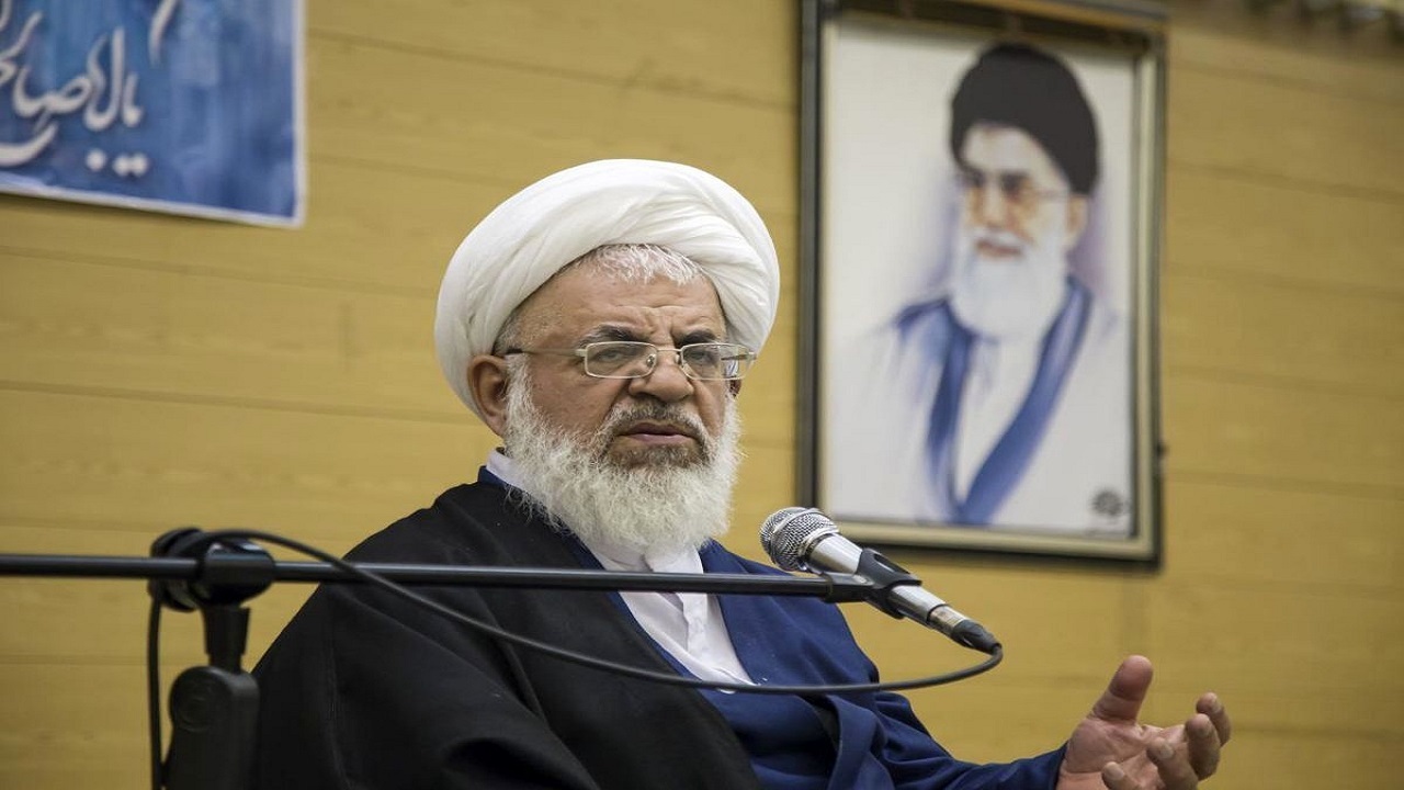 راهنمای گردشگران مذهبی باید افرادی داری علم و باتجربه باشند