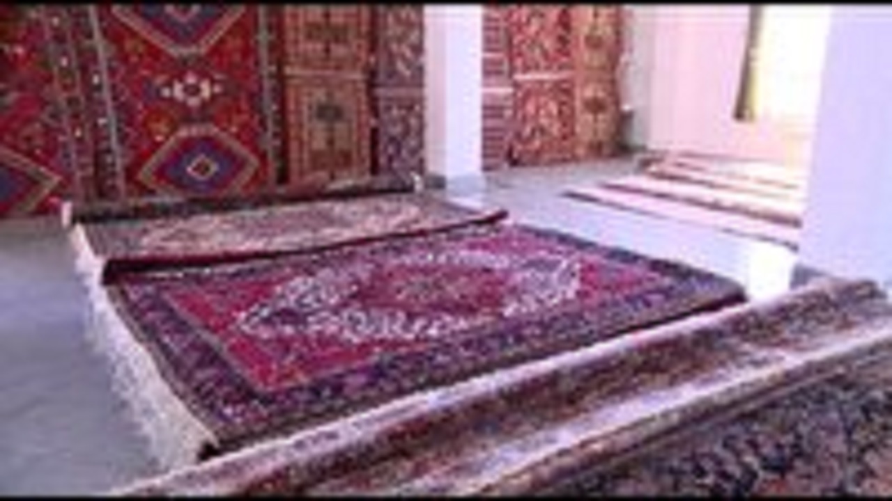 افتتاح نمایشگاه فرش دستبافت مددجویان کمیته امداد استان آذربایجان شرقی