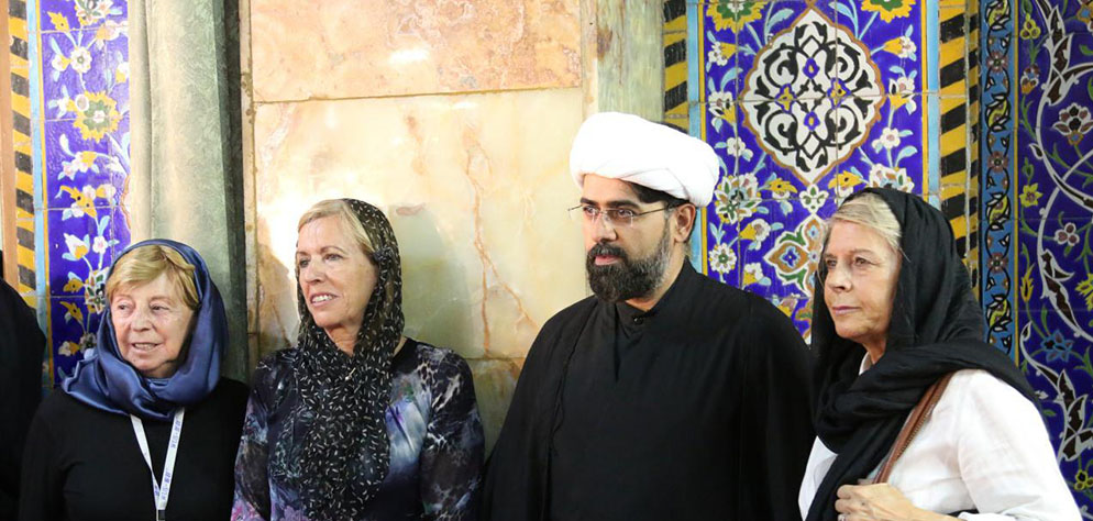 واکنش عکاس انگلیسی به بارش باران در روز عاشورا
