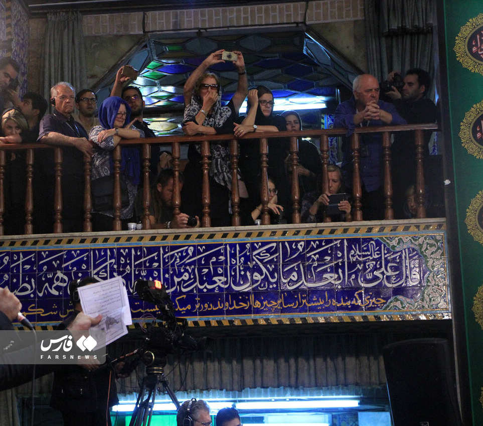 واکنش عکاس انگلیسی به بارش باران در روز عاشورا