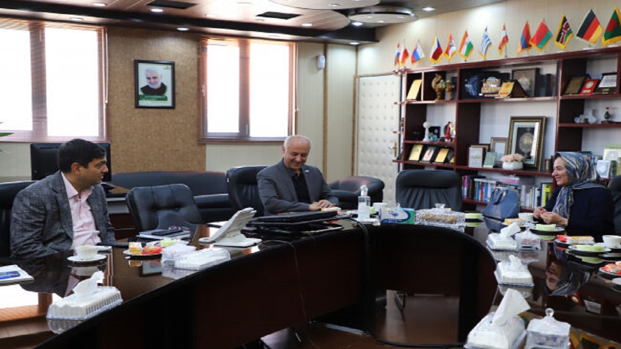 اتاق بازرگانی بابرگزاری دوره های تخصصی مسیر تجارت را برای علاقمندان هموار می‌کند