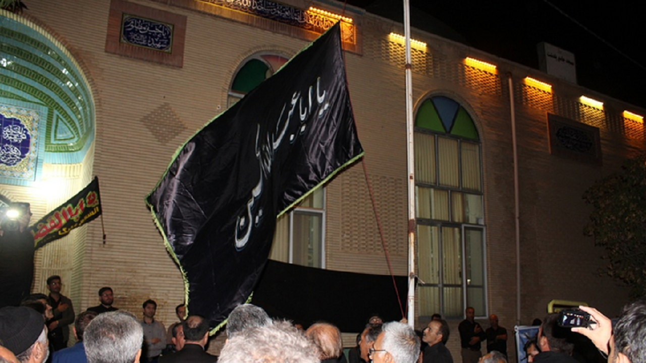 مکتب امام حسین (ع) مکتب هدایت ولایت الهیه است