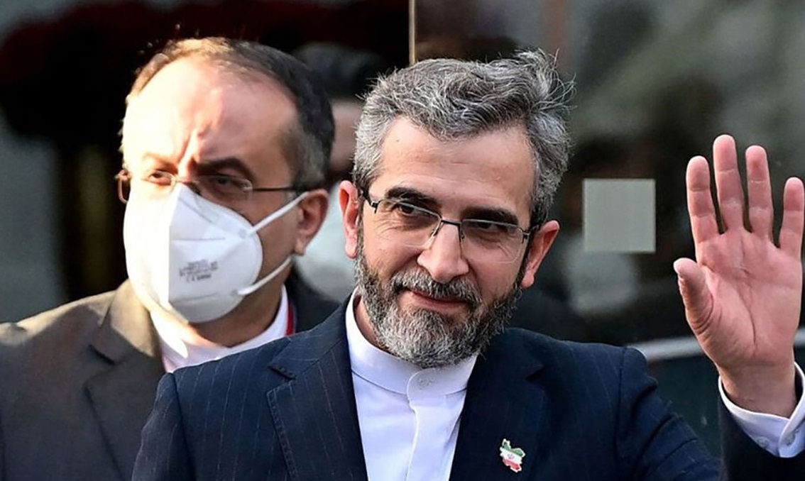 هیأت مذاکره‌کننده ایرانی برای ادامه گفت‌وگوهای رفع تحریم عازم وین می‌شود