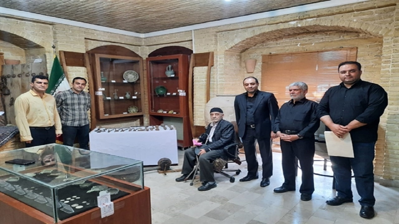 بیش از ۲۰ شی‌ء قدیمی به موزه ابهر اهدا شد