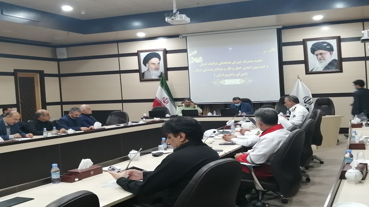 مشکلات تمام راه‌های استان باید تا پایان سال ۱۴۰۴ حل شود