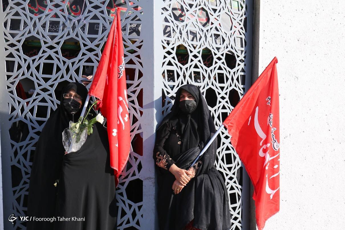 آیین وداع با شهدای خان&zwnj;طومان در میدان امام حسین (ع) برگزار شد