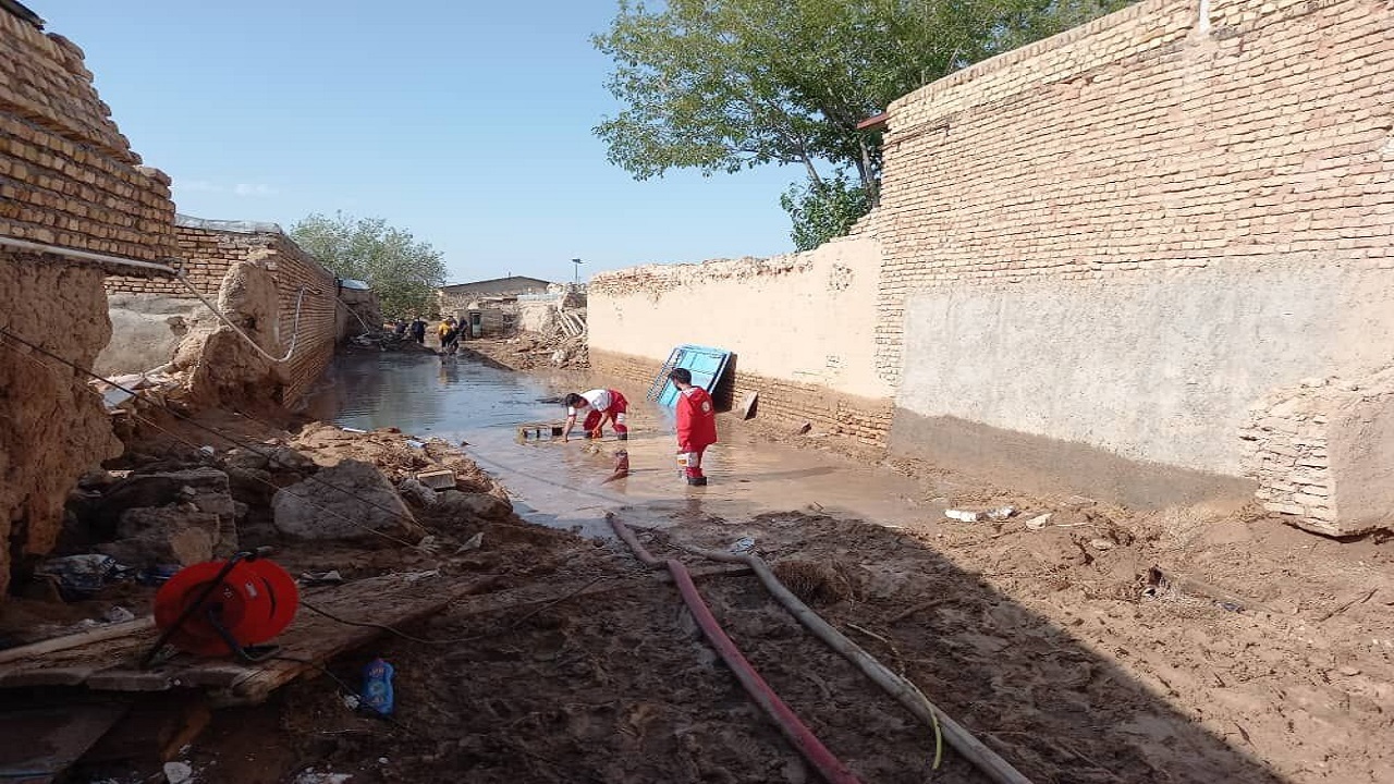 بیش‌از ۱۰ هزار آسیب دیده سیلاب سیستان و بلوچستان امدادرسانی شدند